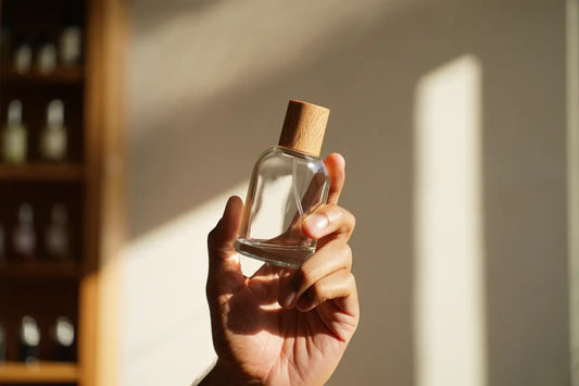 Comment choisir son parfum pour homme : conseils et notes