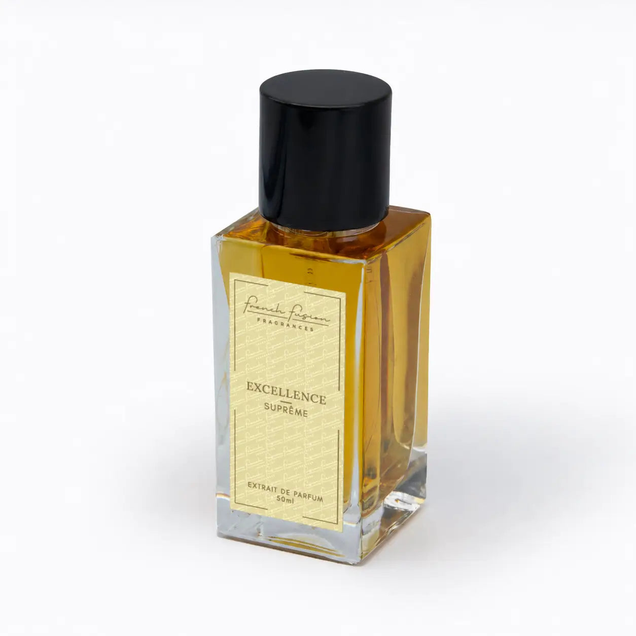Flacon du parfum Excellence Suprême 50 ml French Fusion Fragrances, extrait de parfum vu de trois quarts avec étiquette dorée